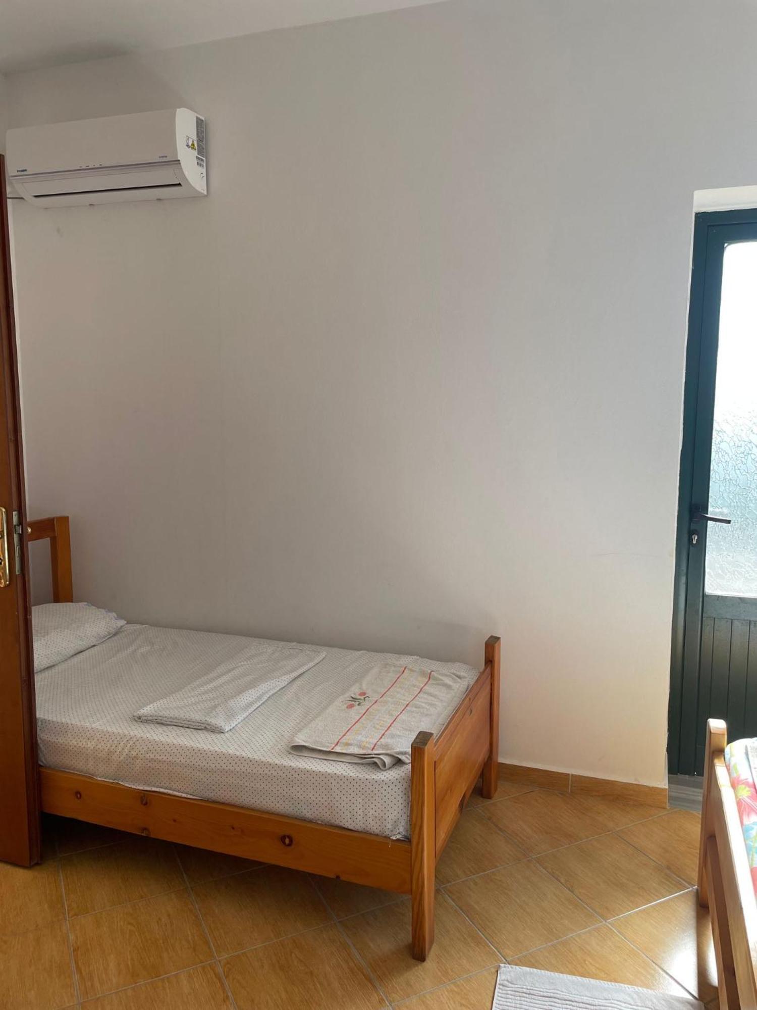 Hotel Bora Gostime Zimmer foto